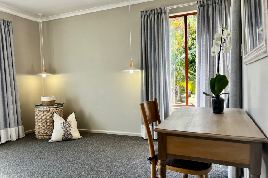 2 Bedroom Property for Sale in Heatherlands Western Cape
